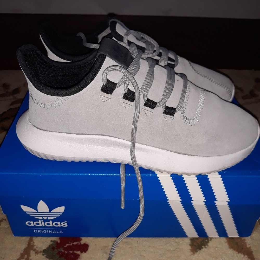ADIDAS - Picture 4 of 4
